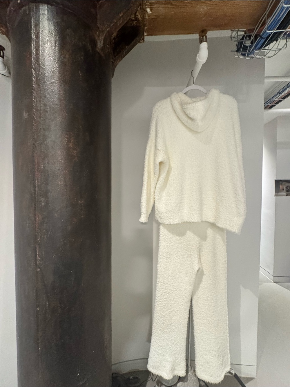 Aerie marshmallow fleece set - Picture 3 of 12